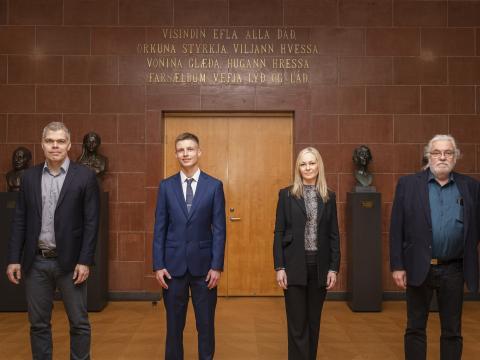  PhD student Hans Emil Atlason successfully defended his PhD thesis entitled "Deep learning for segmentation of brain MRI - validation on the ventricular system and white matter lesions".  December 2021.